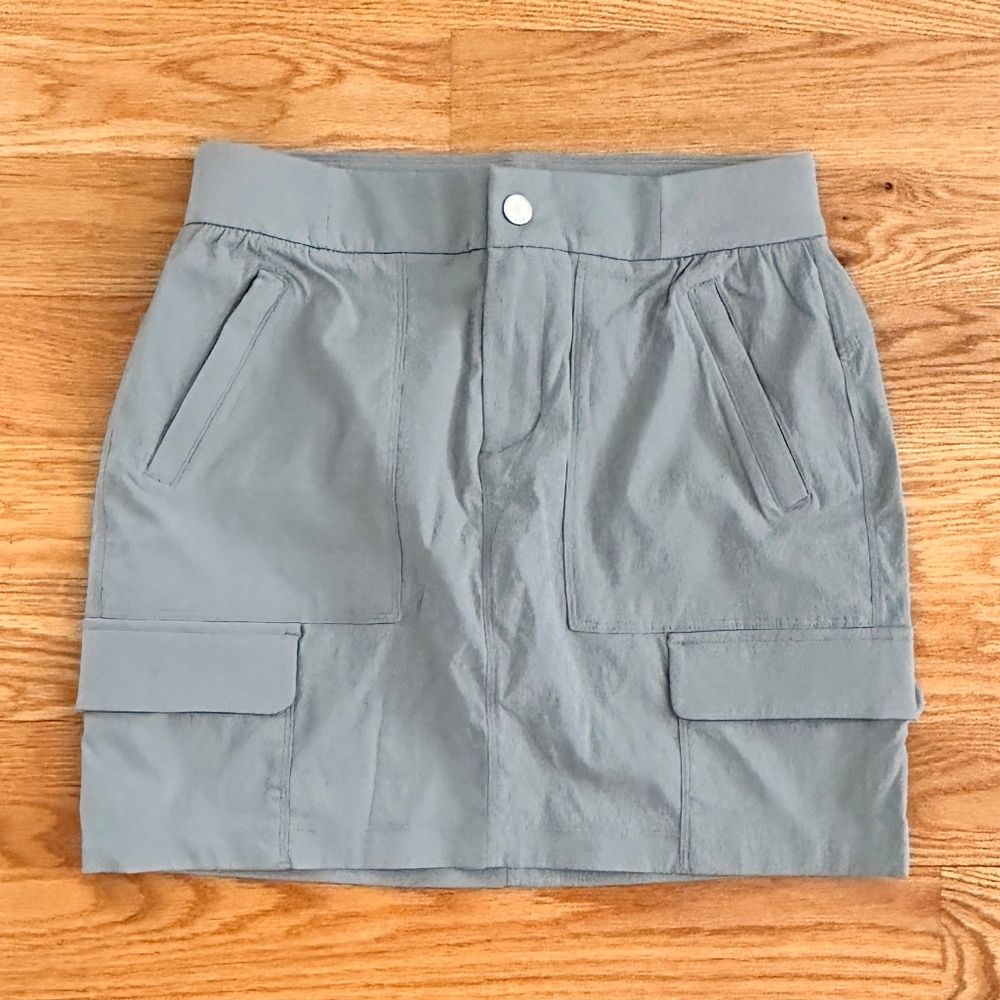 Athleta NWOT Trekkie Cargo Khaki Skort (4)